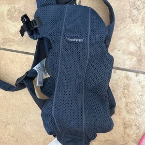 BabyBjorn Mini mesh carrier